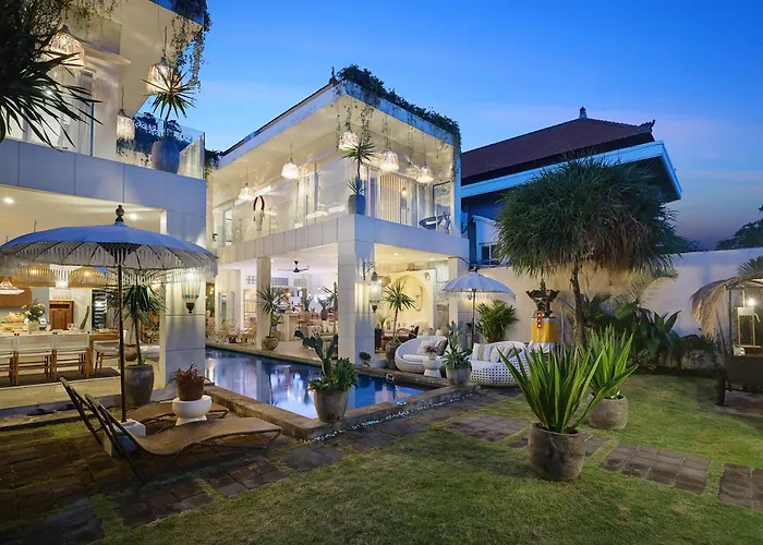 Villa 5 Min Walk To - Architect Designed Luxury - Private Butler & Breakfast