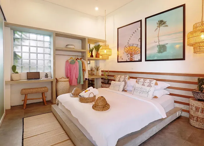 5 Min Walk To - Architect Designed Luxury - Private Butler & Breakfast Villa Seminyak