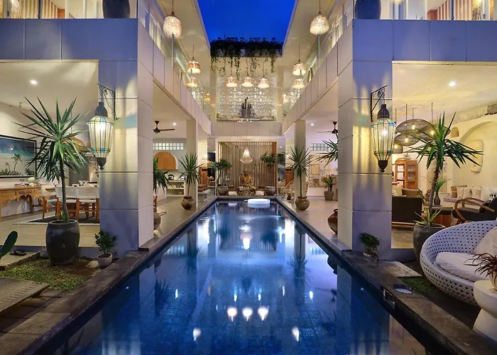 5 Min Walk To - Architect Designed Luxury - Private Butler & Breakfast Seminyak